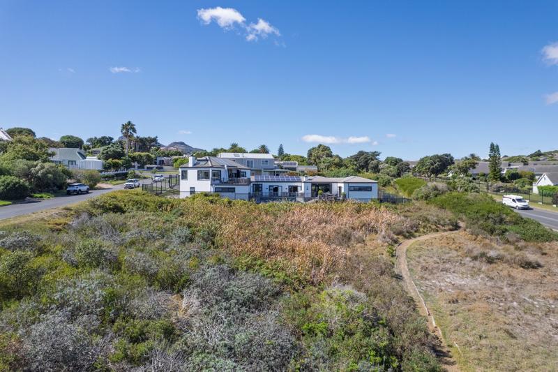 7 Bedroom Property for Sale in San Michel Western Cape